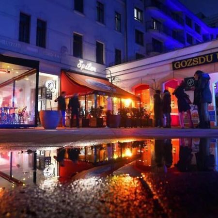 Peppy Home Of Harmony Budapest Exterior photo