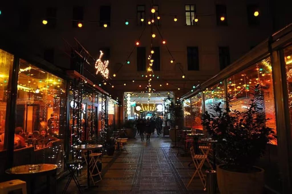 Peppy Home Of Harmony Budapest Exterior photo